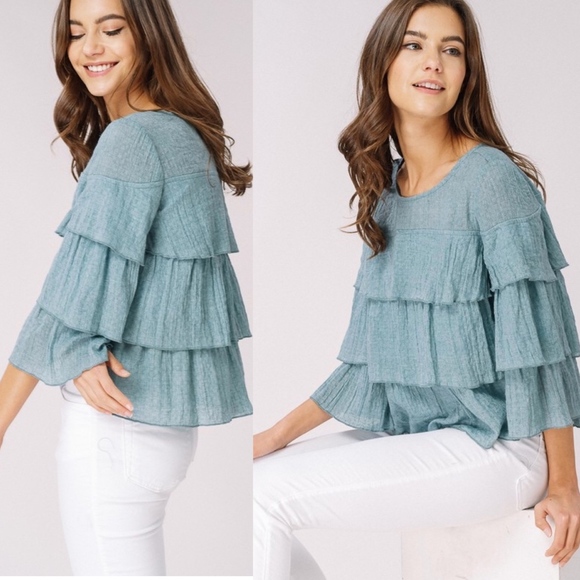 Soft Woven Textured Layered Top - Picture 3 of 7